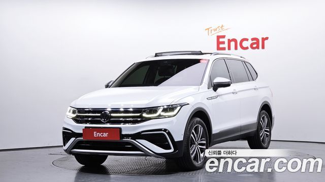 Volkswagen Tiguan 2.0 TSI Prestige 2023 года из Кореи