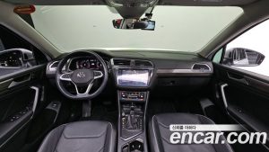 Volkswagen Tiguan 2.0 TSI Prestige 2023 года из Южной Кореи