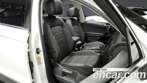 Volkswagen Tiguan 2.0 TSI Prestige 2023 года из Южной Кореи