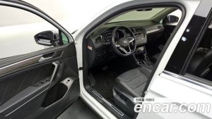 Volkswagen Tiguan 2.0 TSI Prestige 2023 года из Южной Кореи