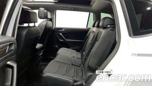 Volkswagen Tiguan 2.0 TSI Prestige 2023 года из Южной Кореи