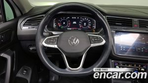 Volkswagen Tiguan 2.0 TSI Prestige 2023 года из Южной Кореи
