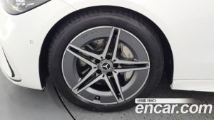 Mercedes-Benz C-Class C200 AMG Line 2025 года из Южной Кореи