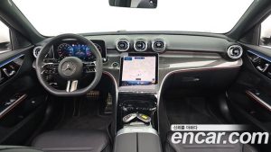 Mercedes-Benz C-Class C200 AMG Line 2025 года из Южной Кореи