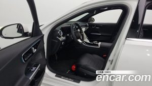 Mercedes-Benz C-Class C200 AMG Line 2025 года из Южной Кореи