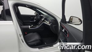 Mercedes-Benz C-Class C200 AMG Line 2025 года из Южной Кореи