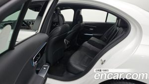 Mercedes-Benz C-Class C200 AMG Line 2025 года из Южной Кореи
