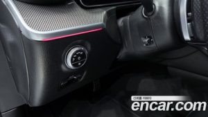 Mercedes-Benz C-Class C300 4MATIC AMG Line 2023 года из Южной Кореи