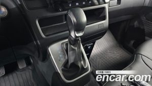 Hyundai Staria 4WD Tourer 11-Seater 2025 года из Южной Кореи