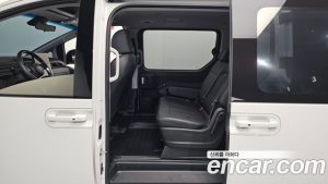 Hyundai Staria 4WD Tourer 11-Seater 2025 года из Южной Кореи