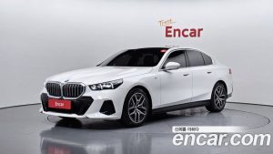 BMW 5-Series 520i M Sport 2024 года из Южной Кореи