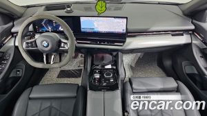 BMW 5-Series 520i M Sport 2024 года из Южной Кореи