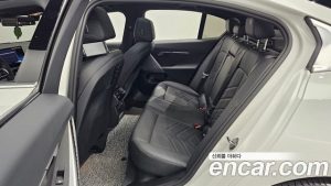 BMW 5-Series 520i M Sport 2024 года из Южной Кореи