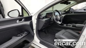 Kia K5 Prestige 2024 года из Южной Кореи