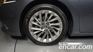 Lexus ES Executive 2023 года из Южной Кореи