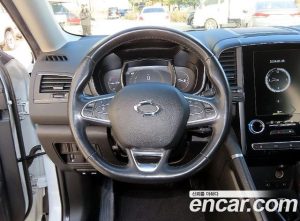 Renault-KoreaSamsung QM6 2.0 GDe LE Signature 2WD 2023 года из Южной Кореи