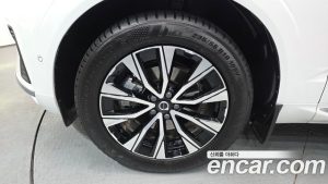 Volvo XC60 B5 Ultra Bright 2025 года из Южной Кореи