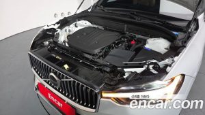Volvo XC60 B5 Ultra Bright 2025 года из Южной Кореи