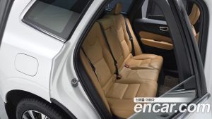 Volvo XC60 B5 Ultra Bright 2025 года из Южной Кореи