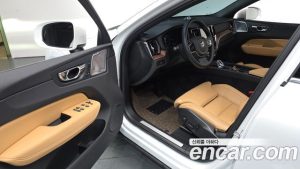 Volvo XC60 B5 Ultra Bright 2025 года из Южной Кореи