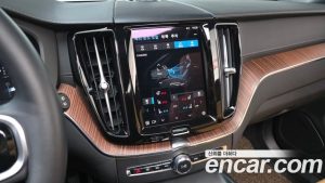 Volvo XC60 B5 Ultra Bright 2025 года из Южной Кореи