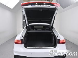 Audi A7 55 TFSI 4WD Premium 2023 года из Южной Кореи