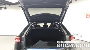 Audi Q8 55 TFSI 4WD Premium 2023 года из Южной Кореи