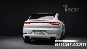 Porsche Cayenne 3.0 Coupe 2022 года из Южной Кореи
