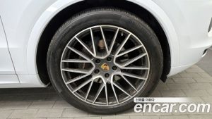 Porsche Cayenne 3.0 Coupe 2022 года из Южной Кореи
