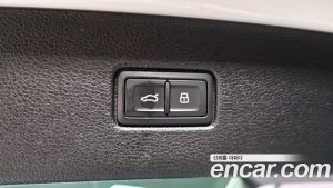 Audi Q7 45 TDI 4WD Premium 2023 года из Южной Кореи