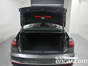 Audi A4 35 TDI Premium 2023 года из Южной Кореи