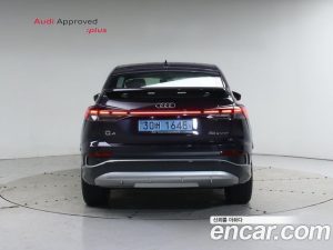 Audi Q4 e-tron 45 Premium Sportback 2025 года из Южной Кореи