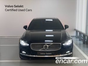 Volvo S90 B5 ULTIMATE Bright 2024 года из Южной Кореи