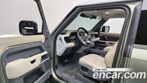 Land Rover Defender 90 D250 SE 2023 года из Южной Кореи
