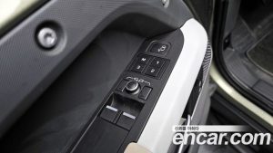 Land Rover Defender 90 D250 SE 2023 года из Южной Кореи