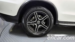 Mercedes-Benz GLC-Class GLC300 4MATIC Coupe 2023 года из Южной Кореи