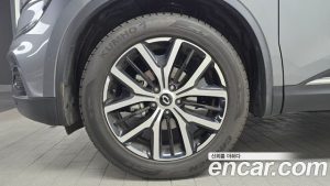 Renault-KoreaSamsung QM6 2.0 GDe RE Signature 2WD 2023 года из Южной Кореи