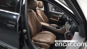 Mercedes-Benz E-Class E350 4MATIC Exclusive 2023 года из Южной Кореи