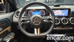 Mercedes-Benz GLB-Class GLB250 4MATIC 2025 года из Южной Кореи