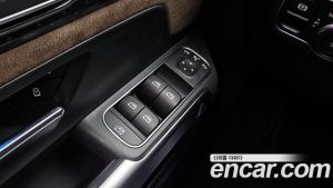 Mercedes-Benz GLB-Class GLB250 4MATIC 2025 года из Южной Кореи