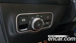 Mercedes-Benz GLB-Class GLB250 4MATIC 2025 года из Южной Кореи