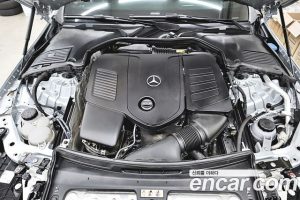Mercedes-Benz C-Class C300 4MATIC AMG Line 2023 года из Южной Кореи