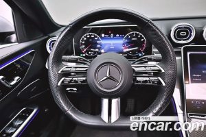 Mercedes-Benz C-Class C300 4MATIC AMG Line 2023 года из Южной Кореи