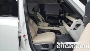 Land Rover Defender 110 D250 SE 2024 года из Южной Кореи