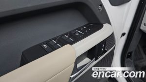 Land Rover Defender 110 D250 SE 2024 года из Южной Кореи