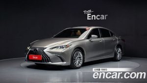 Lexus ES Luxury Plus 2023 года из Южной Кореи