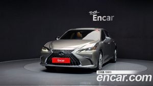 Lexus ES Luxury Plus 2023 года из Южной Кореи