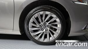 Lexus ES Luxury Plus 2023 года из Южной Кореи