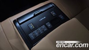 Lexus ES Luxury Plus 2023 года из Южной Кореи