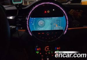 Mini Cooper CLASSIC 2023 года из Южной Кореи